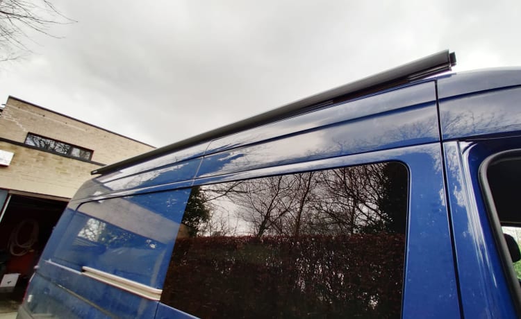 The Beast  – Beautiful, luxurious converted Sprinter L4 H2