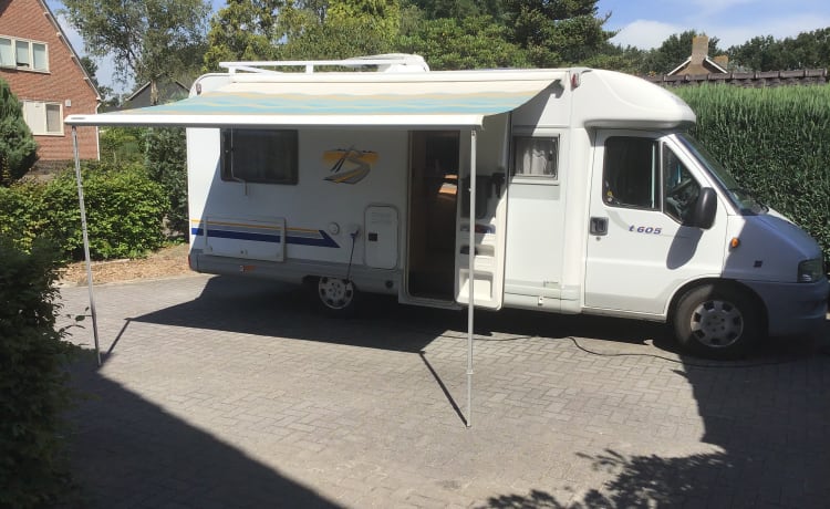 Super mooie nette Burster camper 3/4 personen zeer compleet