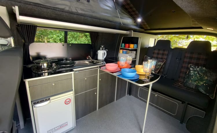 4 berth LWB Volkswagen campervan 