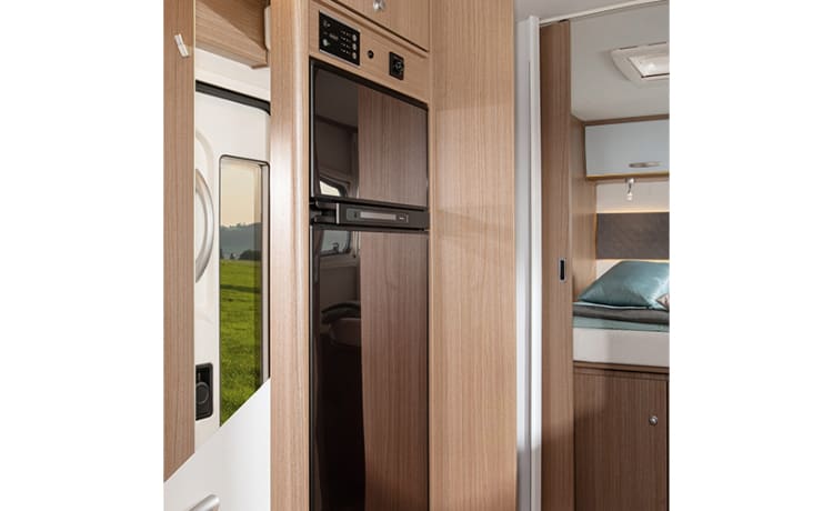 Carado T459 – Experience the freedom! (year 2021) Very spacious luxury - Queen bed - separate shower