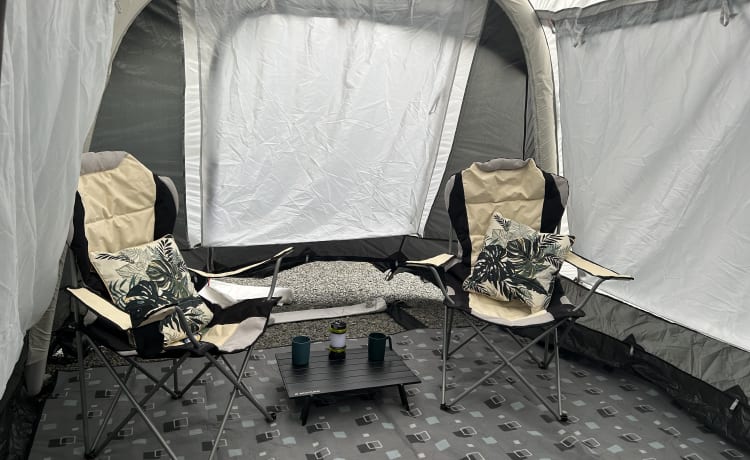 Echo – Camping-car T6 toutes saisons 2020 haute spécification, TV, toilettes, hors réseau, assurance incluse.