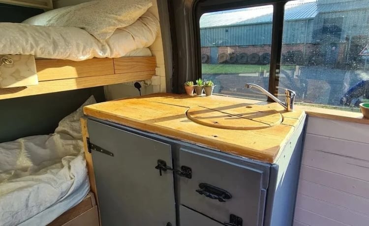 Big Bertha  – Camper 3 posti letto unico nel suo genere