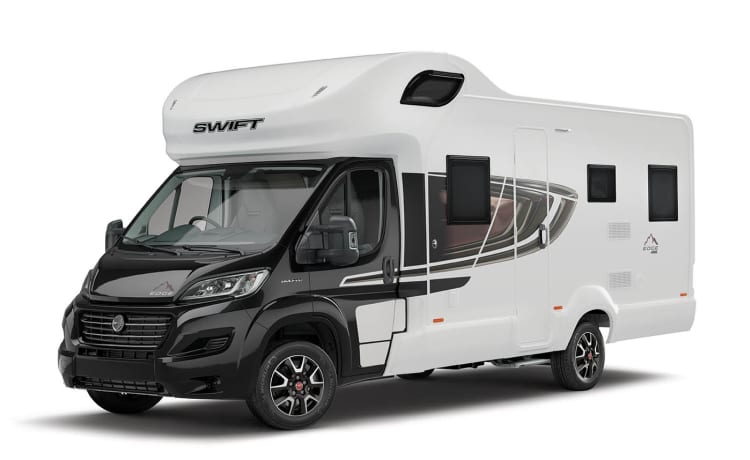 Swift 486 – Camper Swift 486, camper da 6 posti letto con portabiciclette