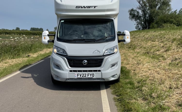 Saffy the Swift – 6 berth Swift alcove from 2022