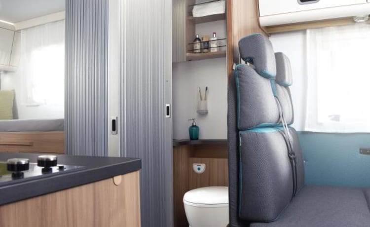 Freedom 7 – Adria Sunliving A70DK - (Édimbourg)