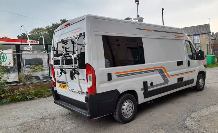 MH21 – 2 posti letto Camper / Camper: completamente attrezzati per la tua prossima avventura