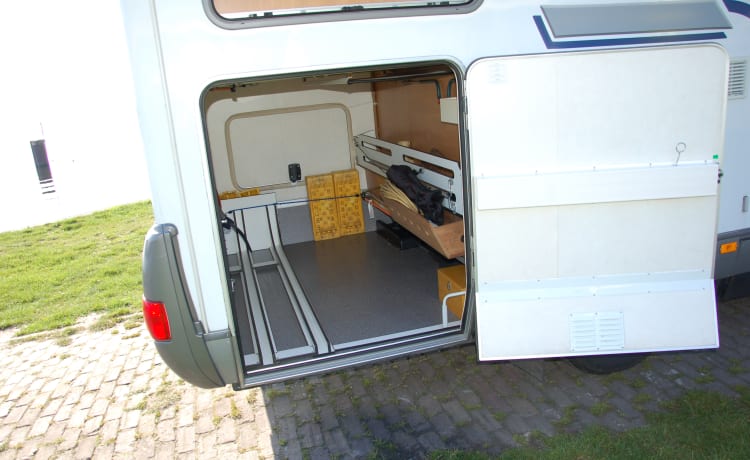 Macarena – Camper with many extras, integral