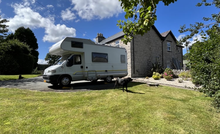 Camping-car spacieux, agréable et complet