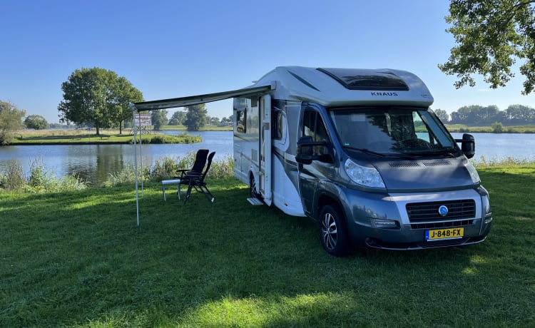 Zeer luxe, ruime en gezellige 4 persoons camper - Fiat Knaus Skywave