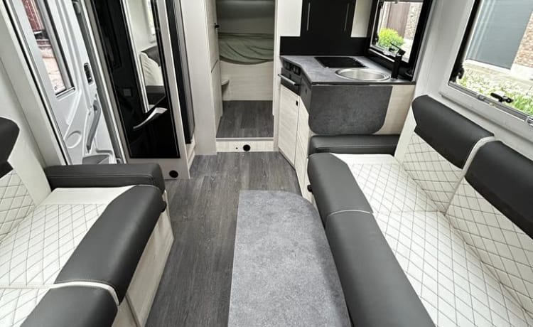 4p Chausson semi-integrated uit 2022