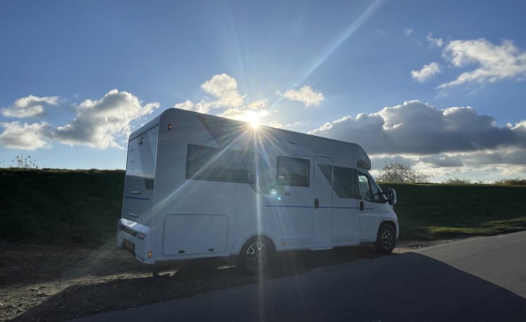 Alfie – 6 berth Sun Living semi-integrated from 2023