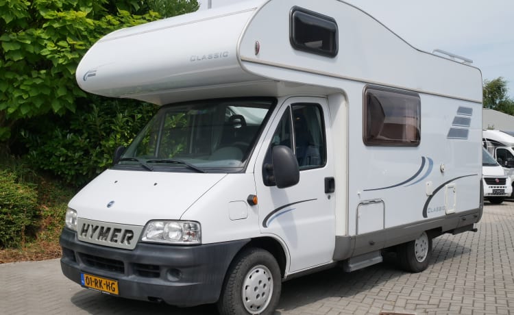 Hymer Alkoof 5 Personen slapen, 5 Zitplaatsen!!