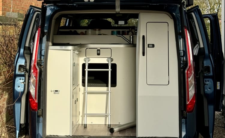 Steve D – Camper Ford a 4 posti letto del 2020