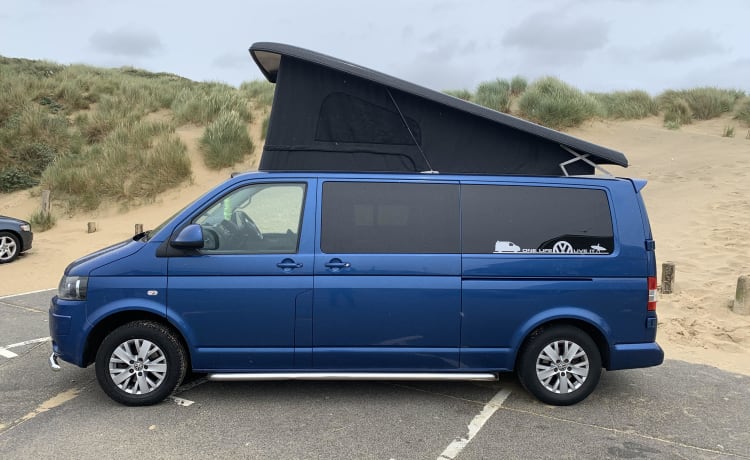 Blu – VW campervan INC VOLLEDIGE VERZEKERING!!