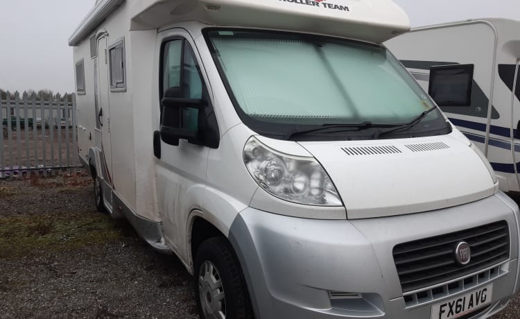 4 berth Fiat semi-integrated from 2011