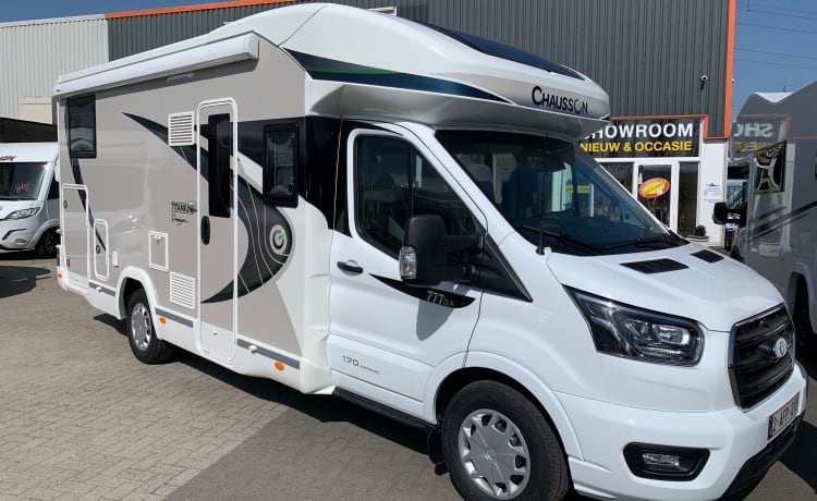 Chausson 777 – This top camper would like to go out with you