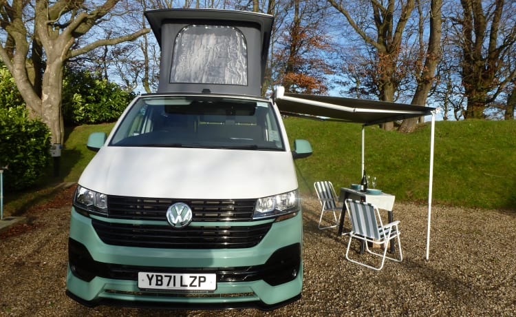 Betsy – 4-persoons Volkswagen campervan uit 2023