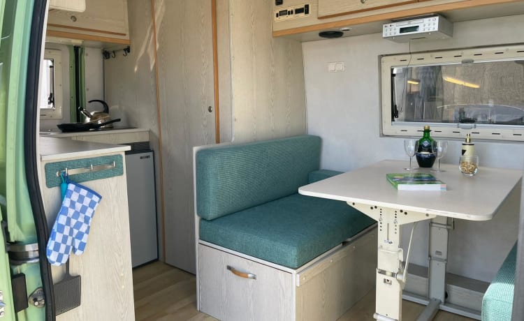 Tipo J Bellissimo camper familiare con tutte le guarnizioni