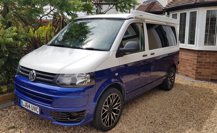 Colin – 4 berth Volkswagen campervan from 2014