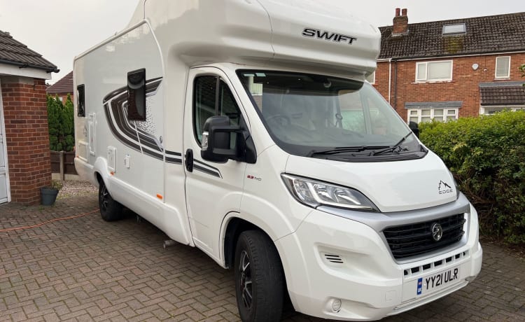 Swift Edge 486 – 2-6 berth Swift EDGE 486