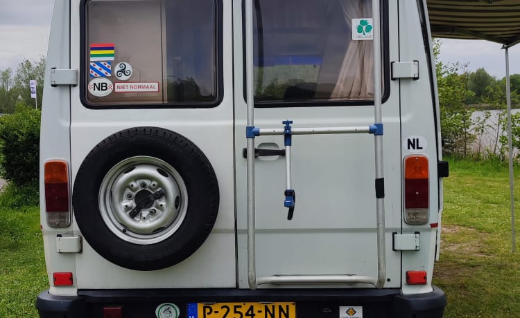 Nomad – Bus Mercedes d'autrefois