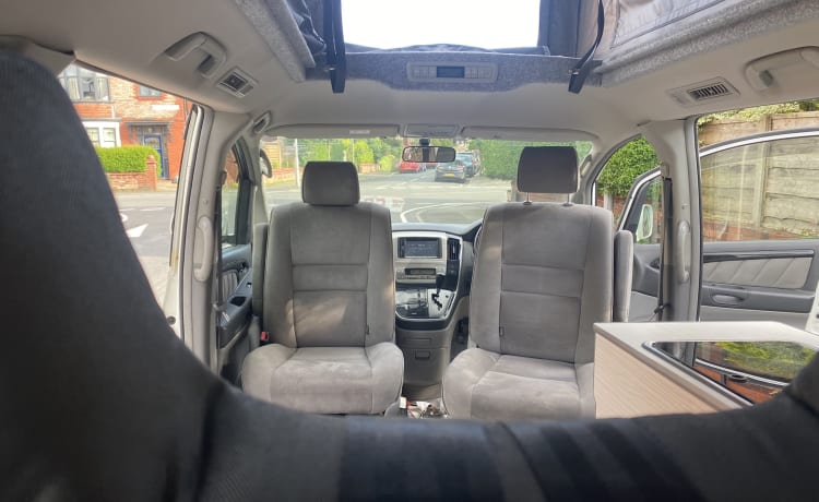 Bobby – 4-persoons Toyota campervan!!! verzekering inbegrepen!!!