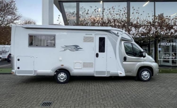 Laika – Très beau camping-car de luxe Laika Hymer