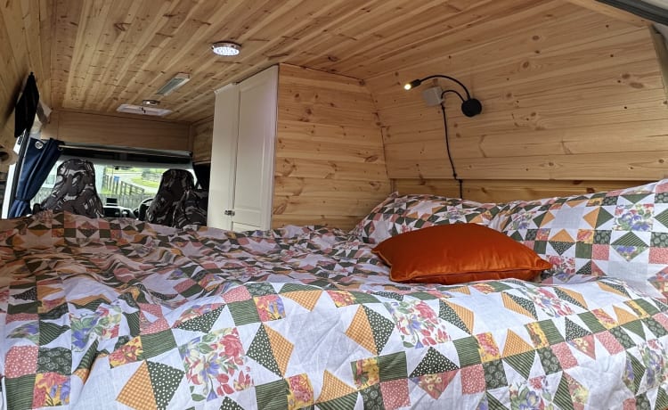 Sparrow_The_Van – 3 berth Peugeot campervan 