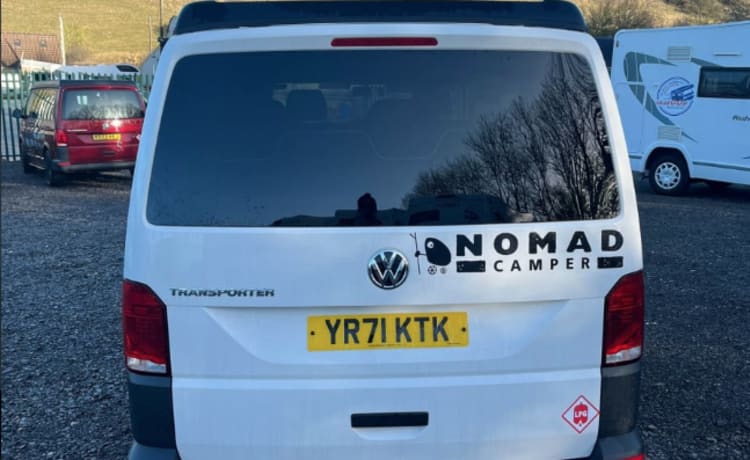 YR71KTK NOMAD Romford –  Camper nomade con 4 posti letto