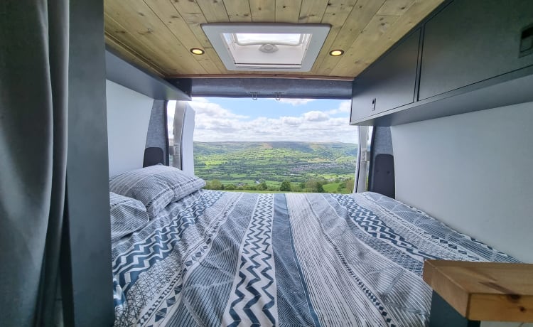 Graham – Stunning Off-Grid Camper