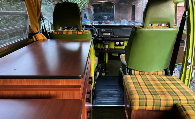 De Groene – Volkswagen T2 uit 1977, perfecte conditie