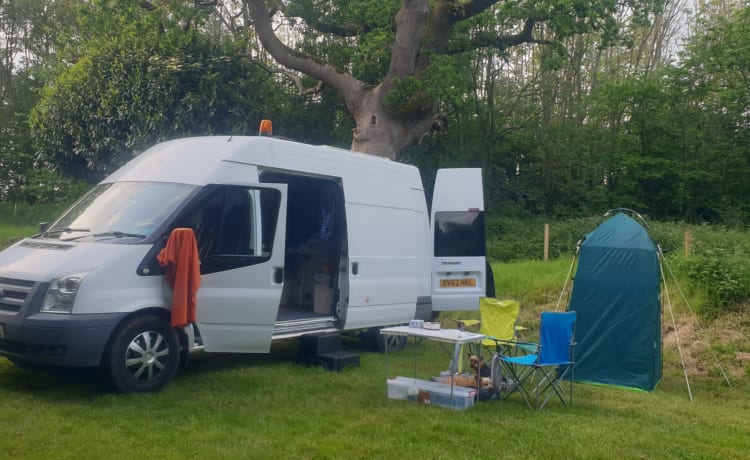 Noxolo ......"Lady of Peace" – Vielseitiger Campervan mit 2/3 Schlafplätzen. Unser Roadside Room mit Aussicht.