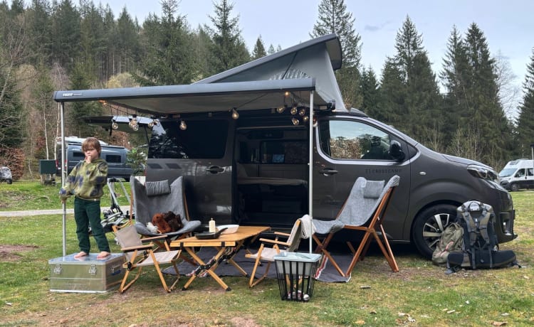 Crosscamp – 4p Toyota campervan from 2021