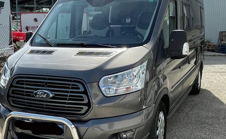 Indy  – Ford 4x4 fitted van