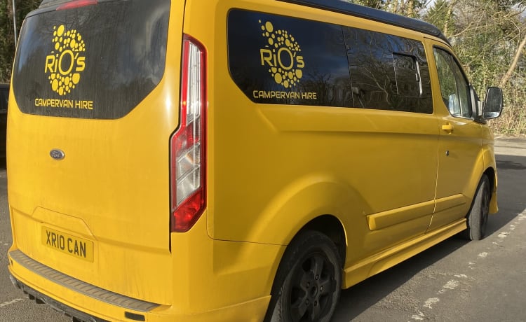 Ford Custom - Rio’s campervan hire 