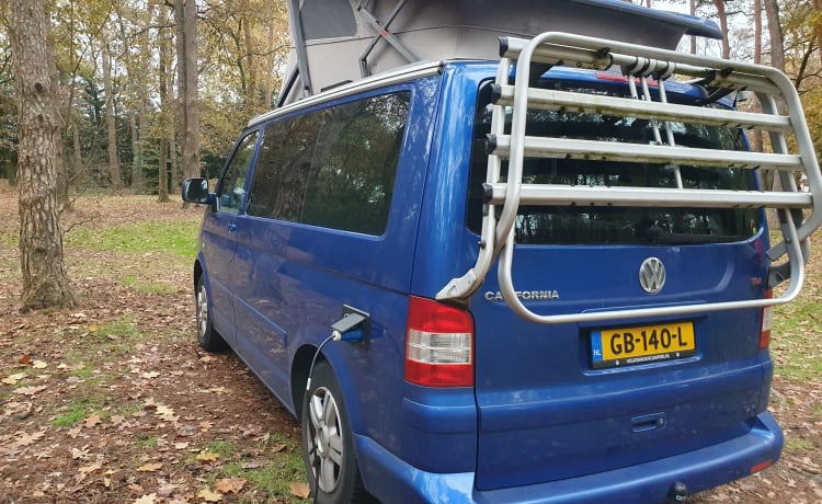 4p Volkswagen Wohnmobil aus dem Jahr 2005