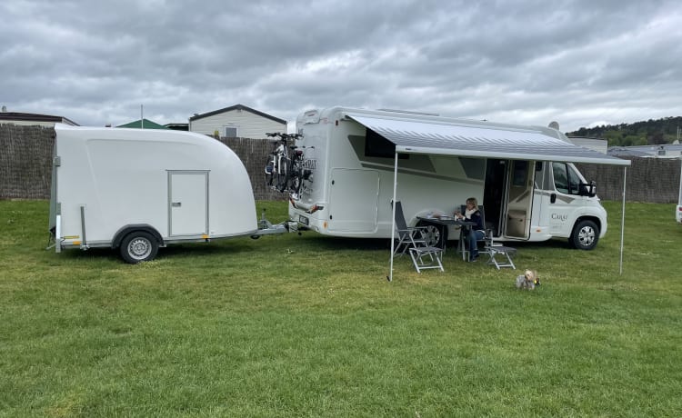 Calimero  – Camping-car de luxe Carat 4 pers avec lit fixe