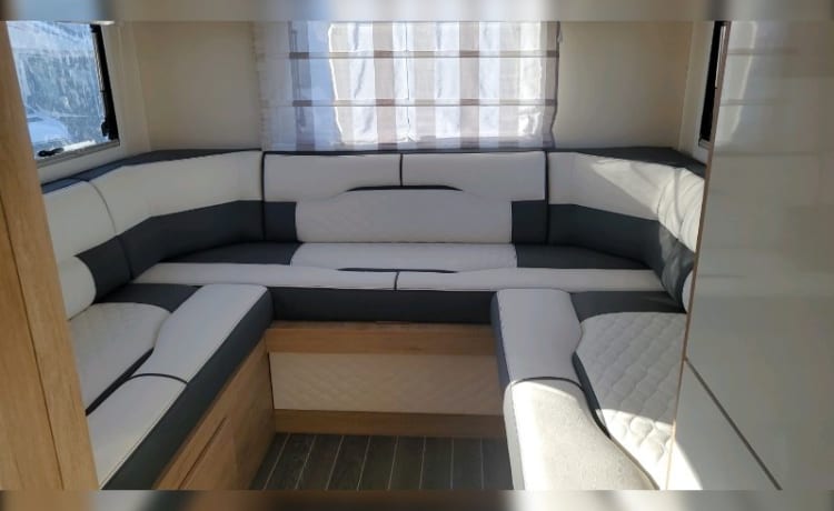 Auto Roller 746 – 2023 Roller Team Auto Roller 746 rear lounge six berth + six seats 