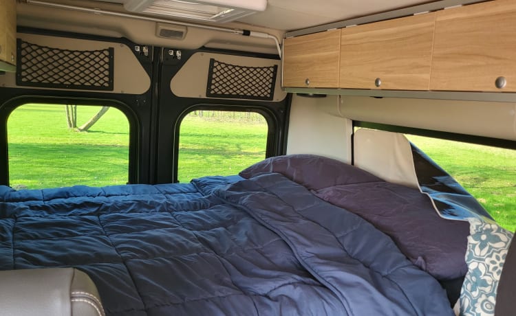 Buszz – Hymer RIo '14, 4-Sitzer/2 Schlafzimmer. Kompakt, überraschend geräumig