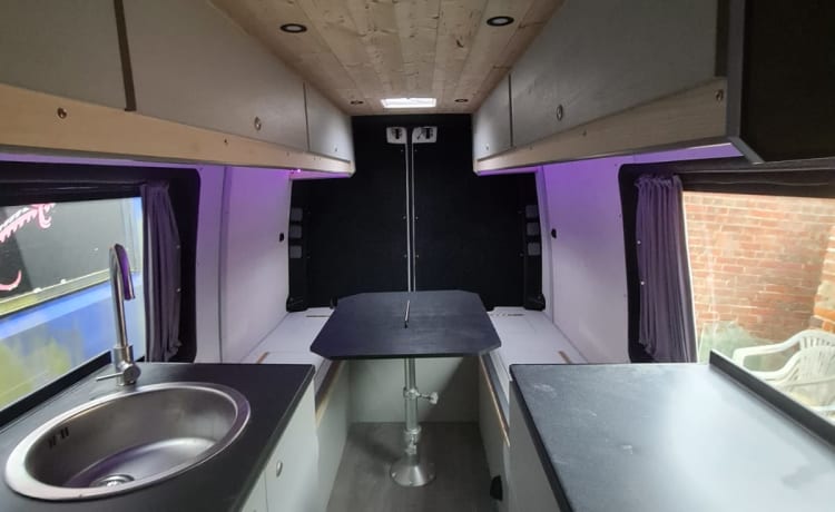 Dream Camper – VW Crafter LWB spacieux