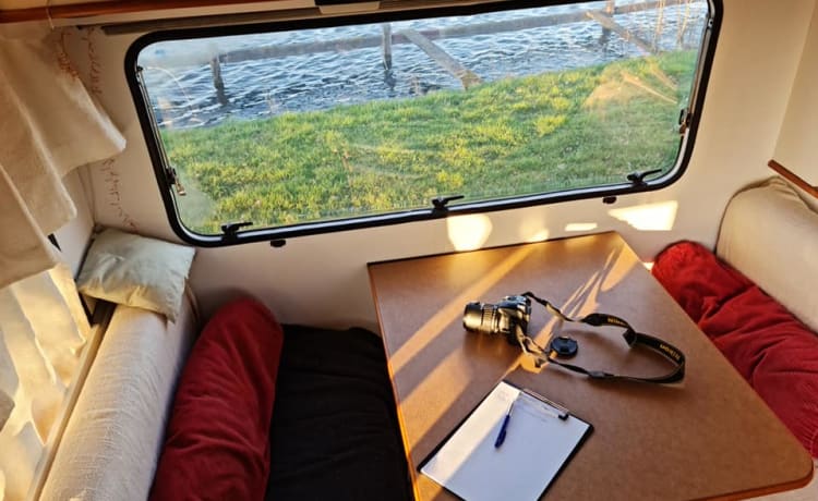 Maeve – Camper with wood stove