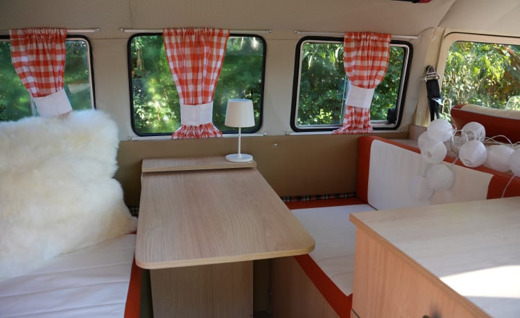 Bohemien – Retro Volkswagen T2 campervan: Omarm het avontuur.