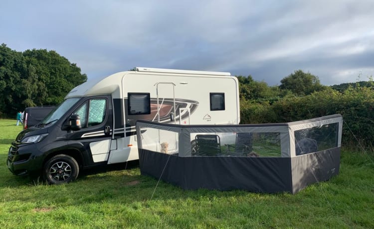 Elvis – 2021 Swift Edge - 464 Black Edition 4 Berth Motorhome 