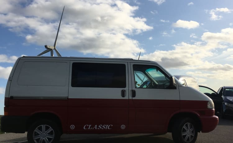 Classic red – 2p Volkswagen bus uit 2002