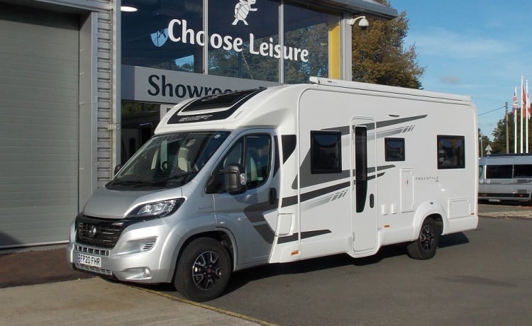 Archie – 6 berth Fiat Swift Freestyle SE from 2020