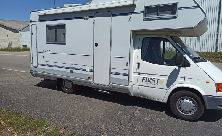 Camping car compact avec 5 couchages