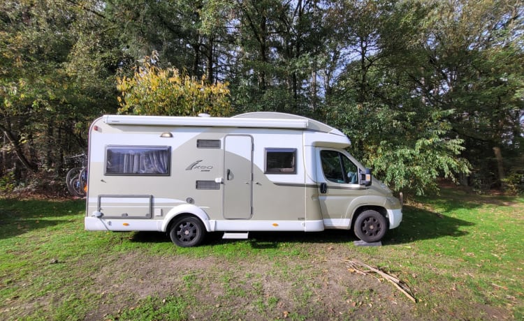 Comfortabele en luxe camper (4 personen)