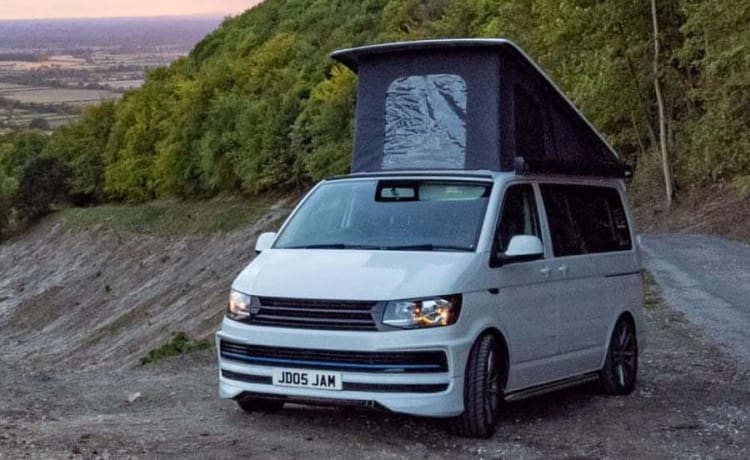 Sebastian  – 4 berth Volkswagen camper 2017