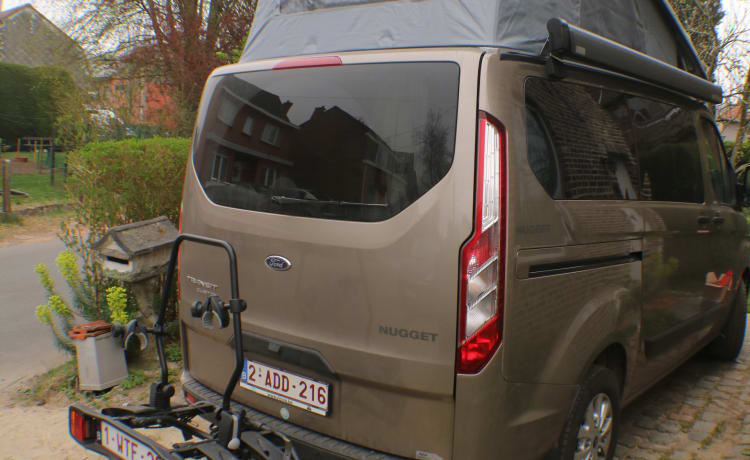 Ford Nugget (nouveau modèle 2022). Avec set de cuisine d'extérieur !