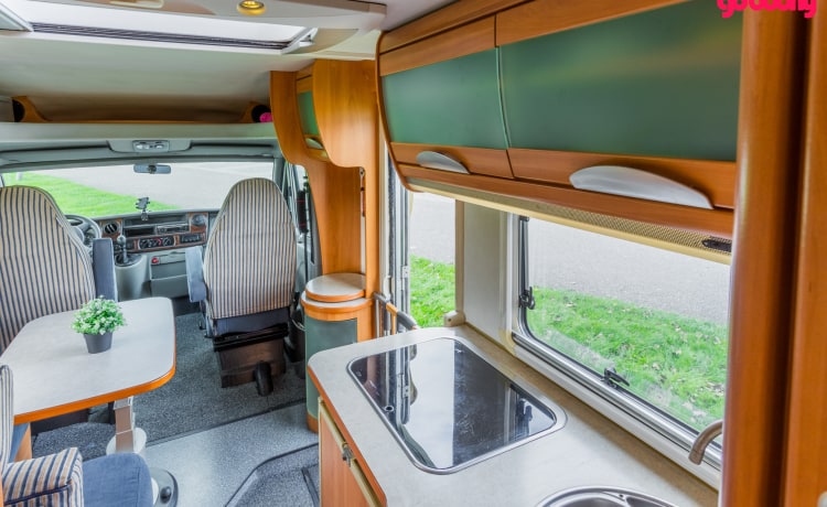 3p Hymer semi-integrated uit 2006